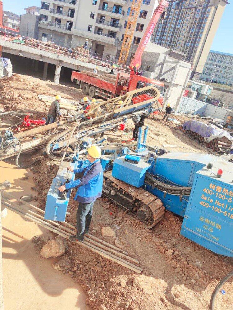 Anman HDL-200C top drive drill working at Bijie urban construction site