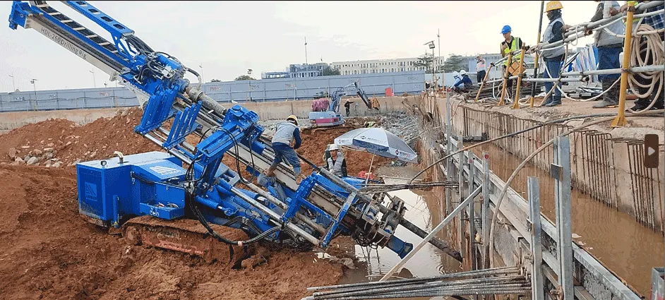 HDL-260C top drive anchor drill working at foundation pit site