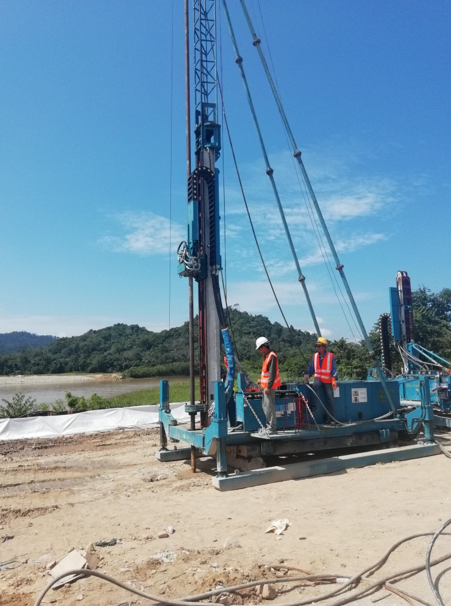 SJW-60 triple screw drill working at Malaysia construction site
